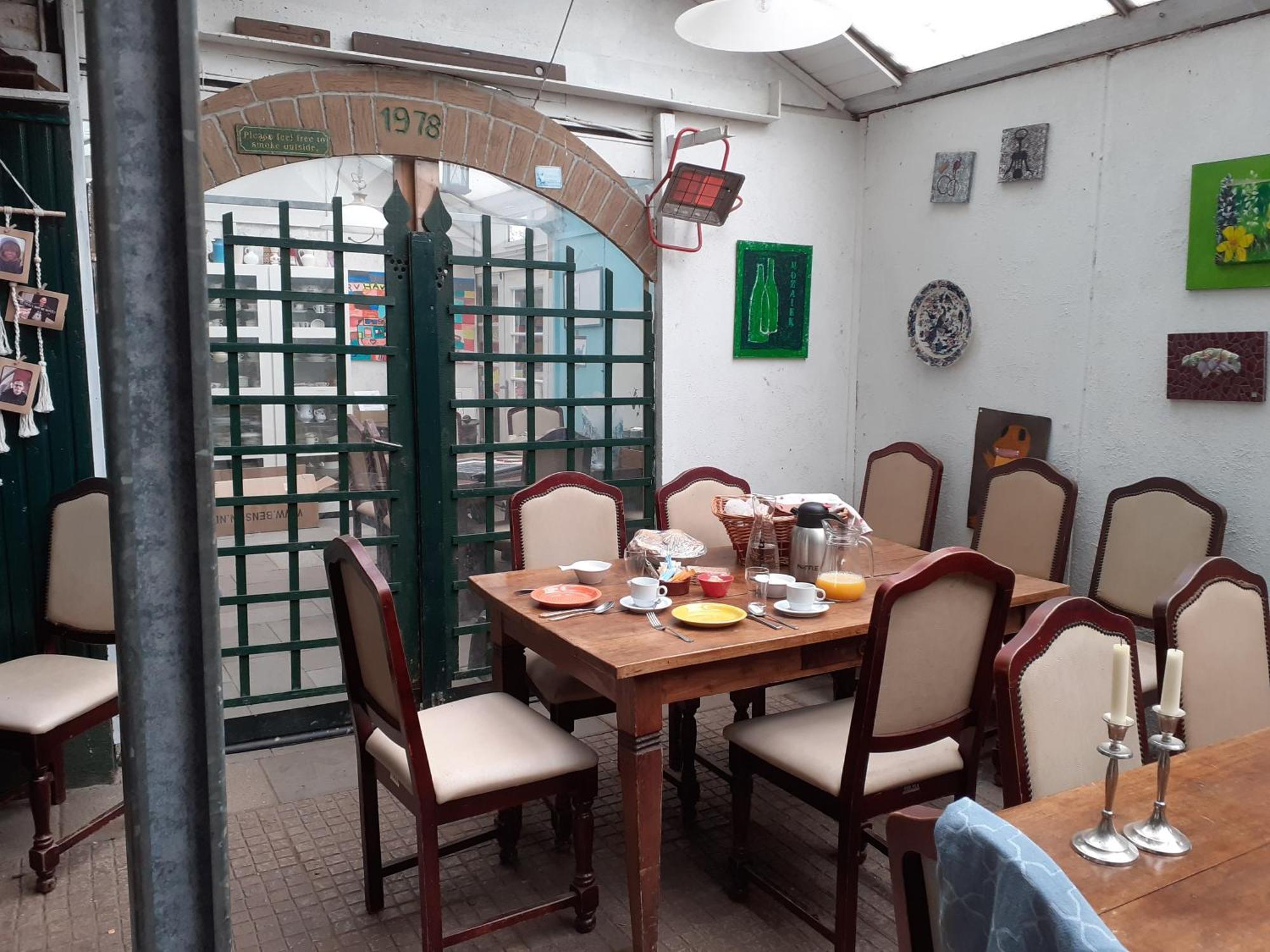 Wijndomein De Vier Ambachten -Overnachten In De Wijngaard Simonshaven Exterior photo